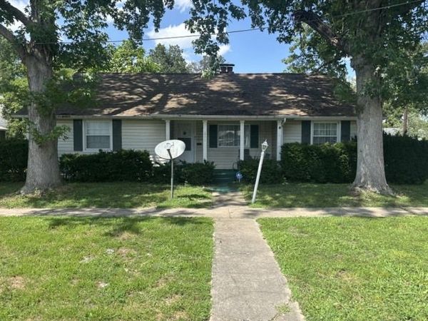 810 E 7th Street , Centralia, IL 62801