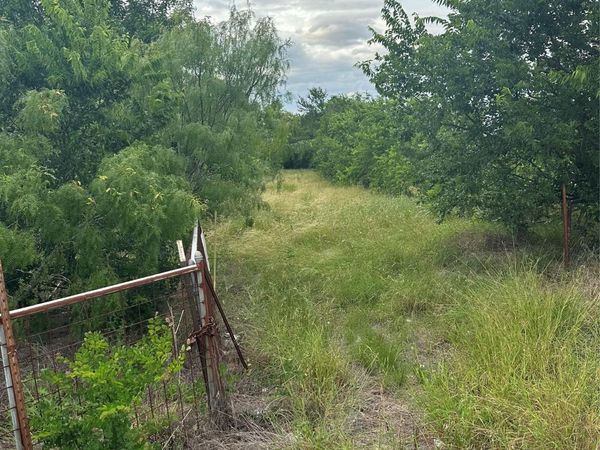 3 Lehman RD , Kyle, TX 78640