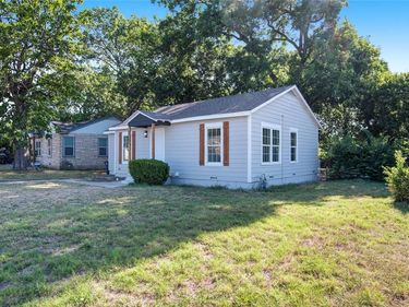 2321 Eastover Avenue, Fort Worth, TX 76105