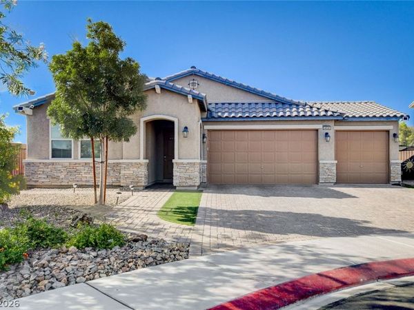4830 Shady Chestnut Court, Las Vegas, NV 89131