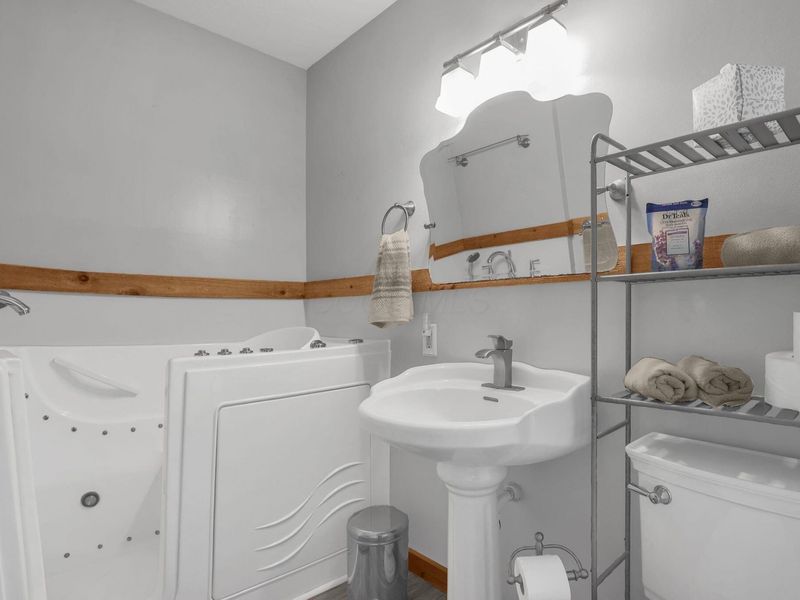 2646 Sarsi Drive, London, OH 43140 Photo 12