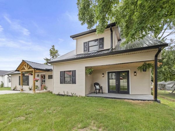 1303 Mullins, Flatwoods, KY 41139