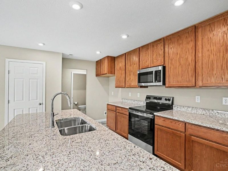 2063 Longmeadow Lane, Batavia, OH 45103 Photo 9