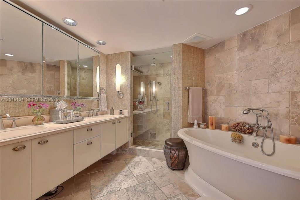 333 Las Olas Way, Unit 2101, Fort Lauderdale, FL 33301 Photo