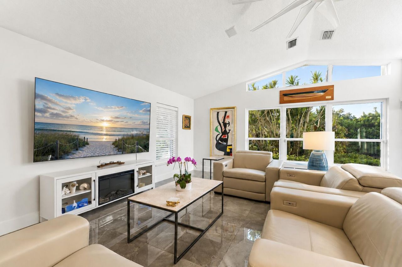 8565 SE Palm Street, Hobe Sound, FL 33455 Photo