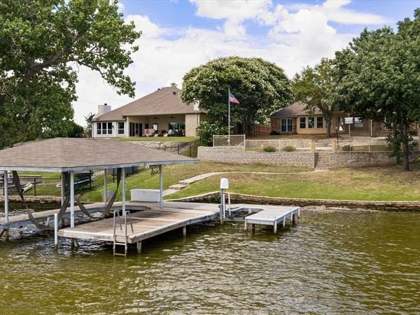 105 Casas Del Sur Street, Granbury, TX 76049