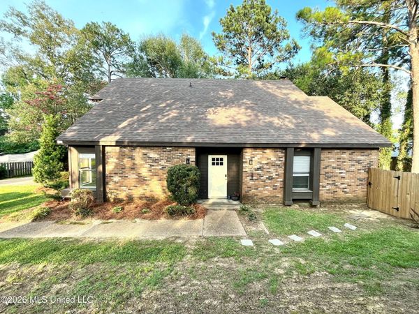 5 Dove Way Circle, Clinton, MS 39056