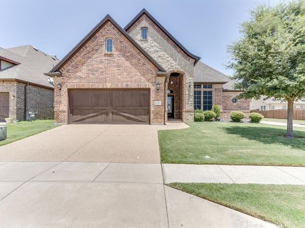8241 Sandhill Crane Drive, Fort Worth, TX 76118