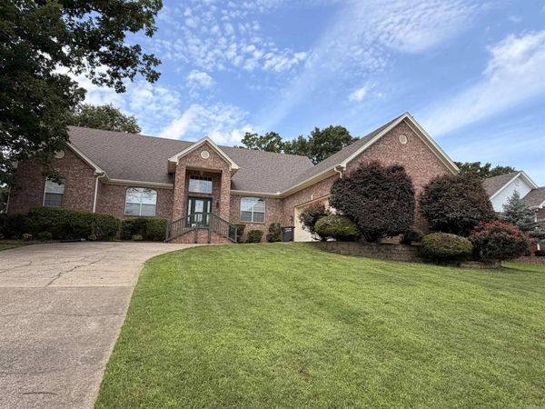 7 Westpointe Drive , Jacksonville, AR 72076