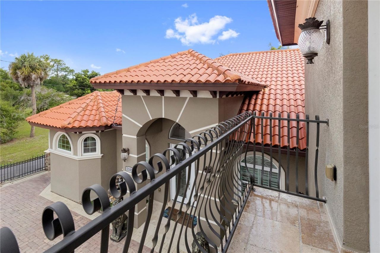 2101 W Bearss Avenue, Tampa, FL 33618 Photo