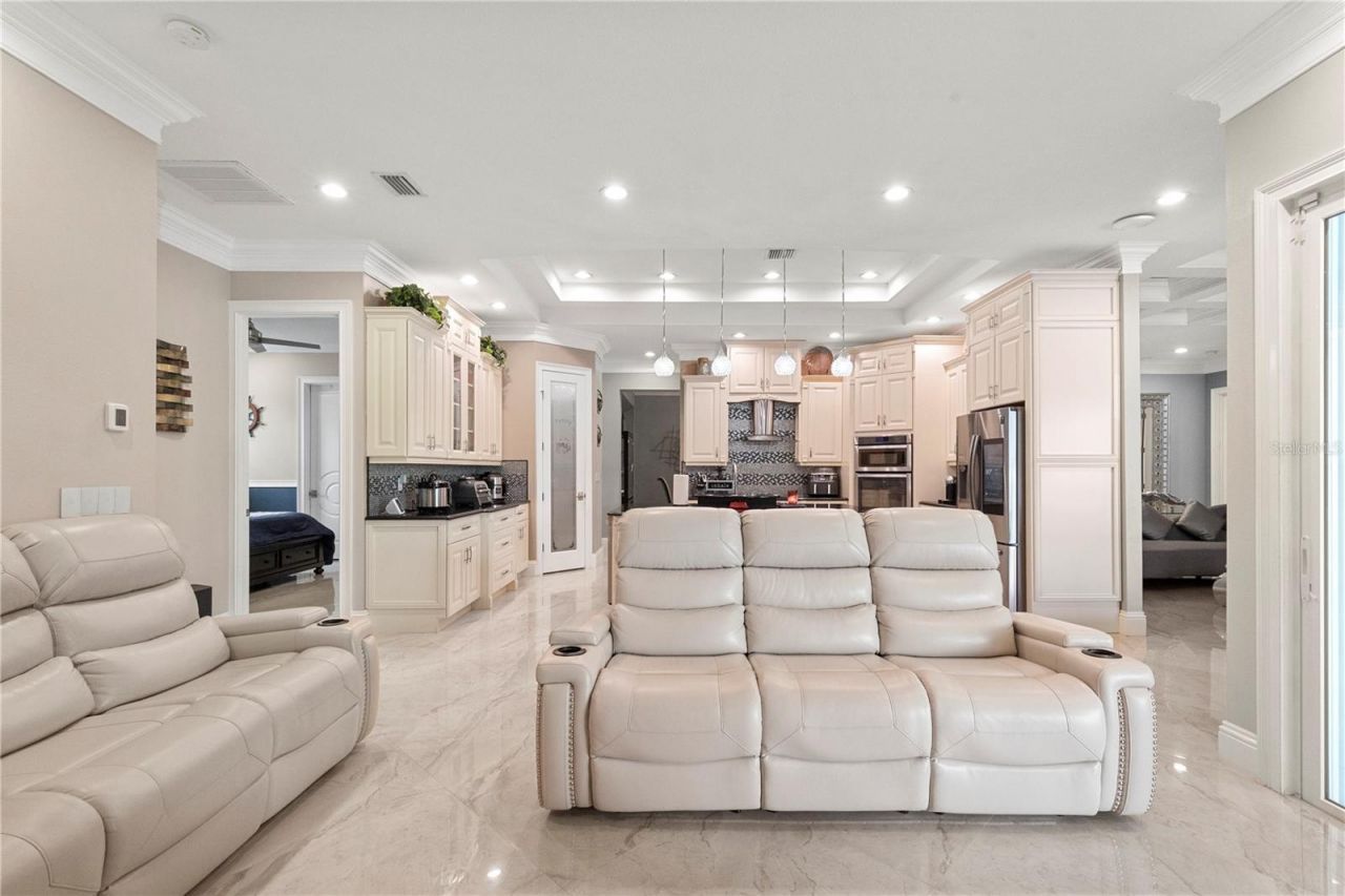 2101 W Bearss Avenue, Tampa, FL 33618 Photo