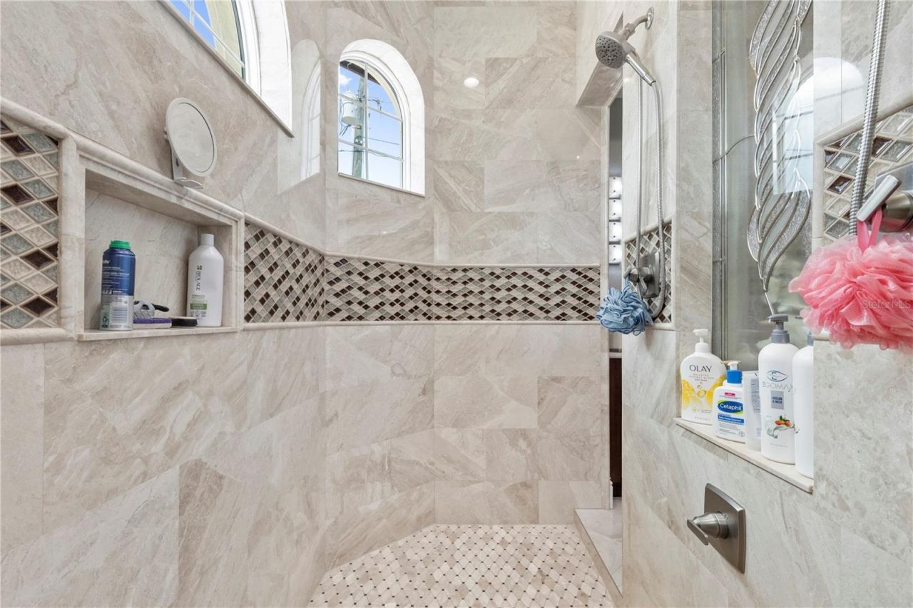 2101 W Bearss Avenue, Tampa, FL 33618 Photo