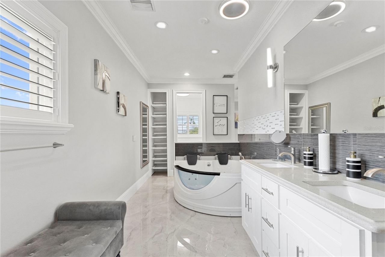 2101 W Bearss Avenue, Tampa, FL 33618 Photo