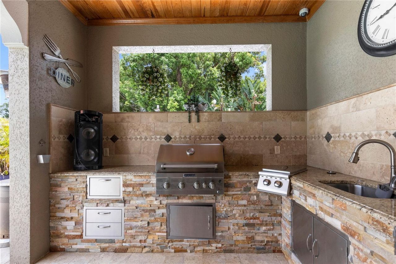 2101 W Bearss Avenue, Tampa, FL 33618 Photo