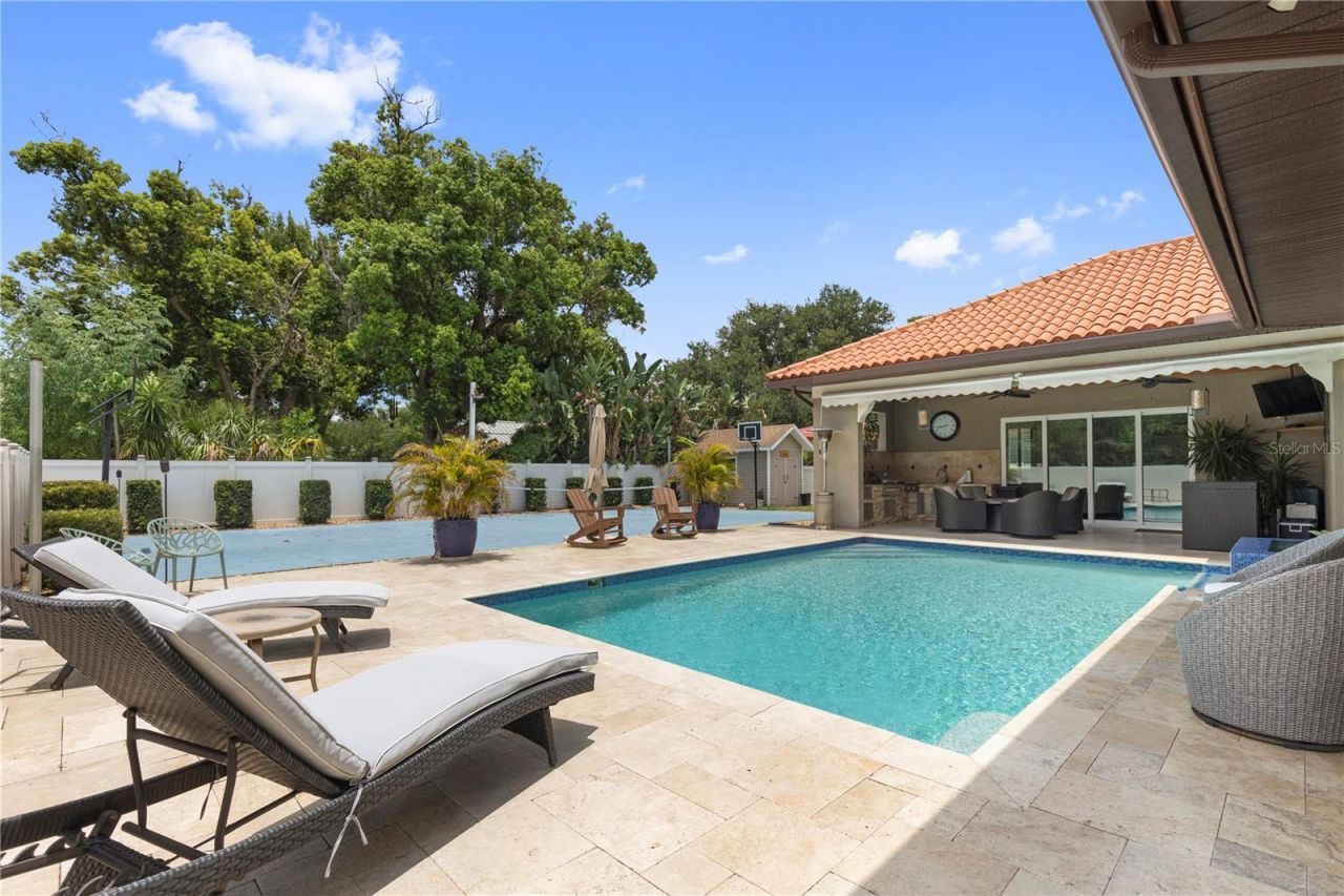 2101 W Bearss Avenue, Tampa, FL 33618 Photo