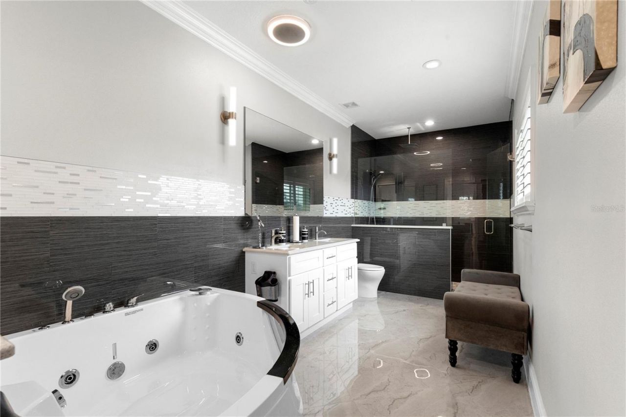 2101 W Bearss Avenue, Tampa, FL 33618 Photo