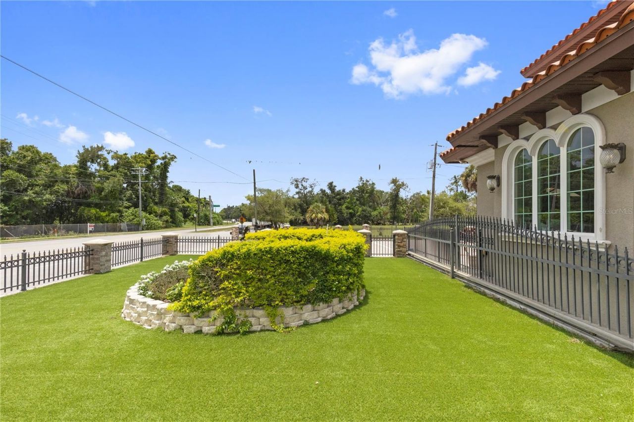 2101 W Bearss Avenue, Tampa, FL 33618 Photo
