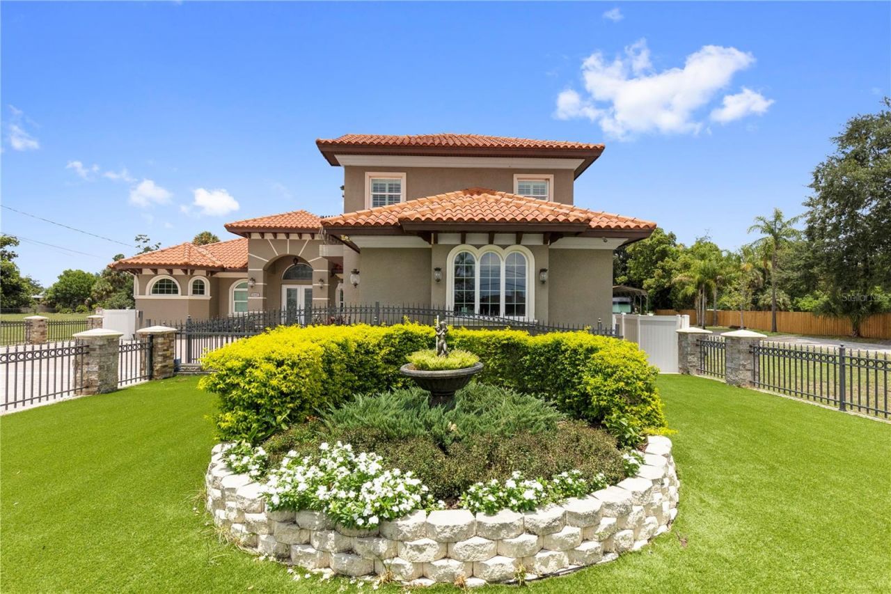 2101 W Bearss Avenue, Tampa, FL 33618 Photo