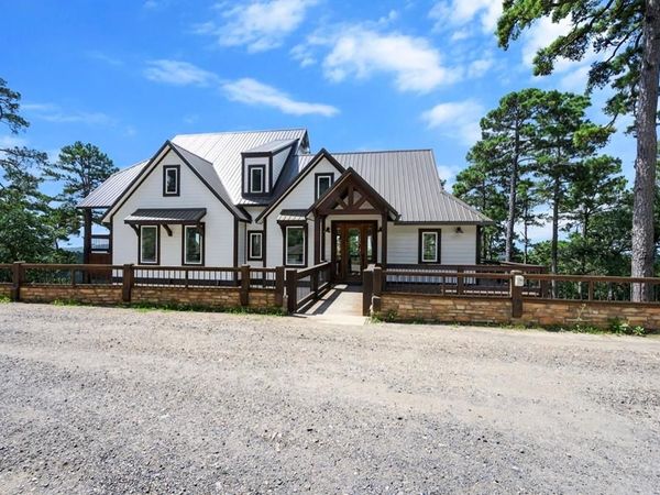 234 VISTA DEL LAGO Trail, Broken Bow, OK 74728