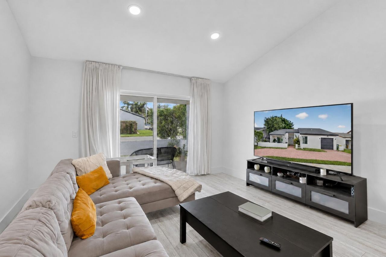 16709 SW 5th Court, Weston, FL 33326 Photo