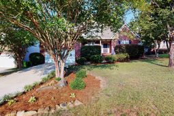 615 Staffwood Drive photo 4