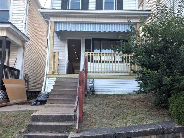 911 May Street , East Liverpool, OH 43920
