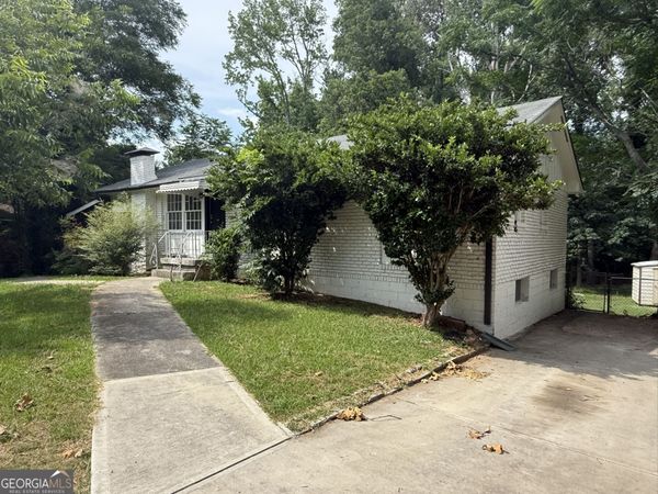 868 King Road, Jonesboro, GA 30236