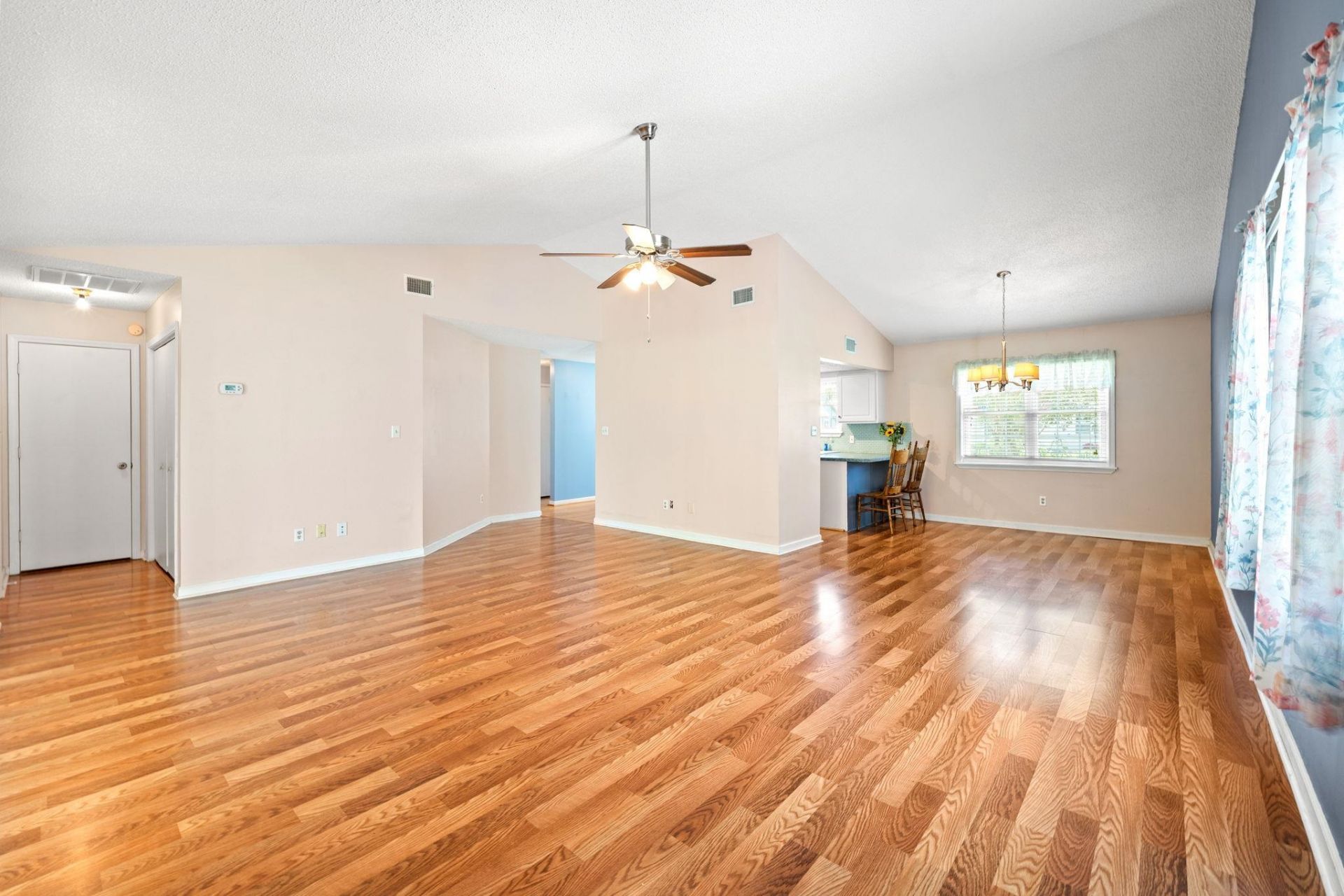 6638 E Sweetbriar Trail Photo 9