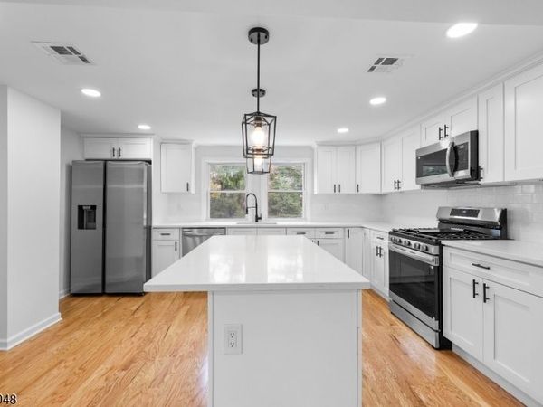 206 Linden Ave, Verona, NJ 07044