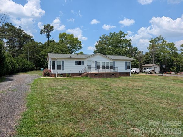 824 Perry Road , Troutman, NC 28166
