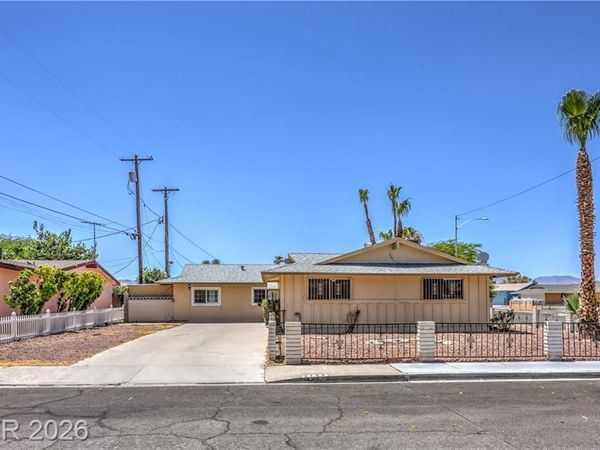 2100 Sundale Street, Las Vegas, NV 89102