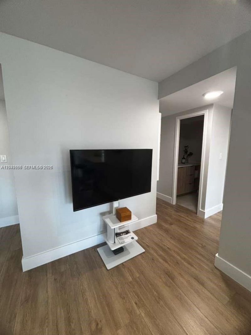 251 174th St , Unit 1215, Sunny Isles Beach, FL 33160 Photo