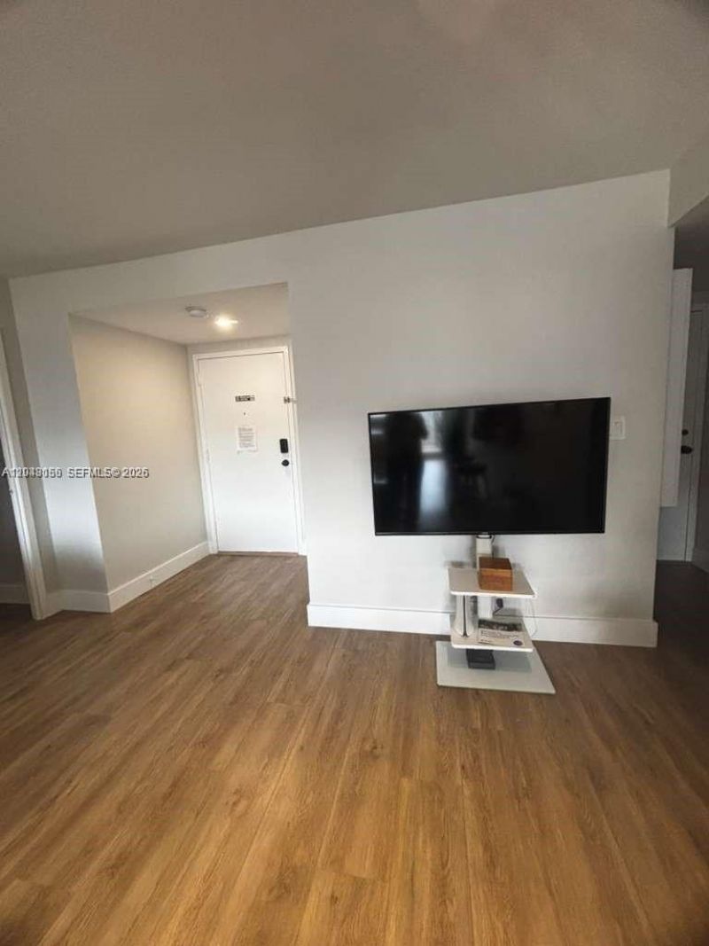 251 174th St , Unit 1215, Sunny Isles Beach, FL 33160 Photo