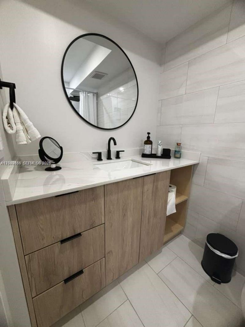 251 174th St , Unit 1215, Sunny Isles Beach, FL 33160 Photo