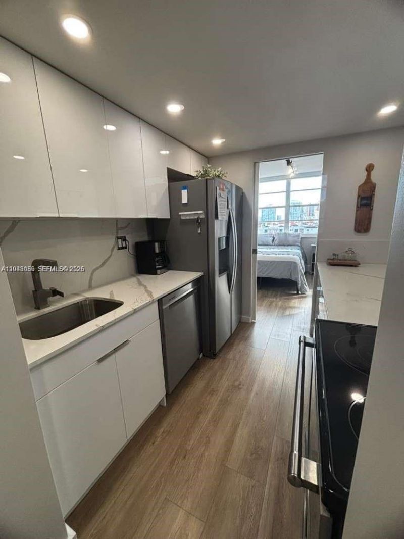 251 174th St , Unit 1215, Sunny Isles Beach, FL 33160 Photo