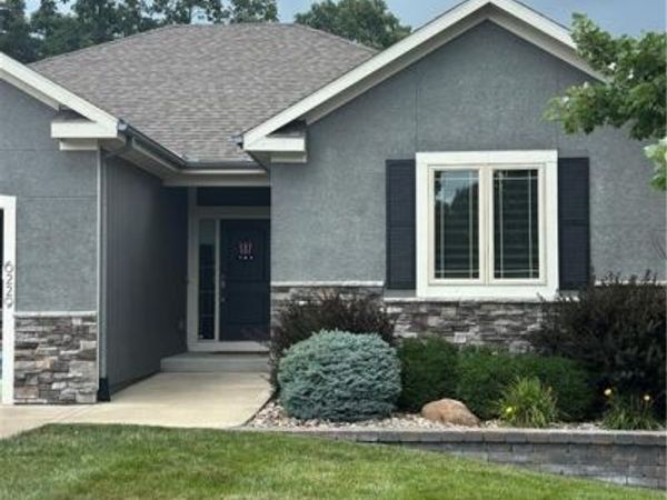 6229 N Green Hills Lane, Kansas City, MO 64151
