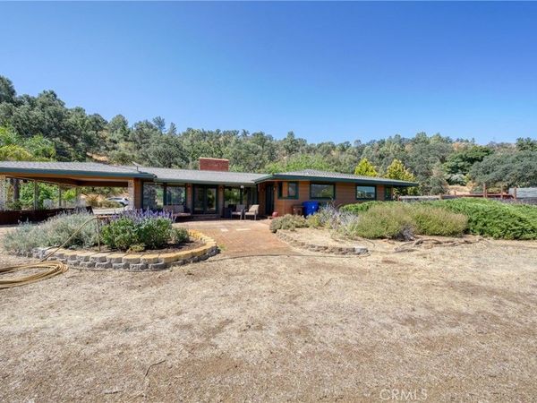 10460 North, Clearlake, CA 95422