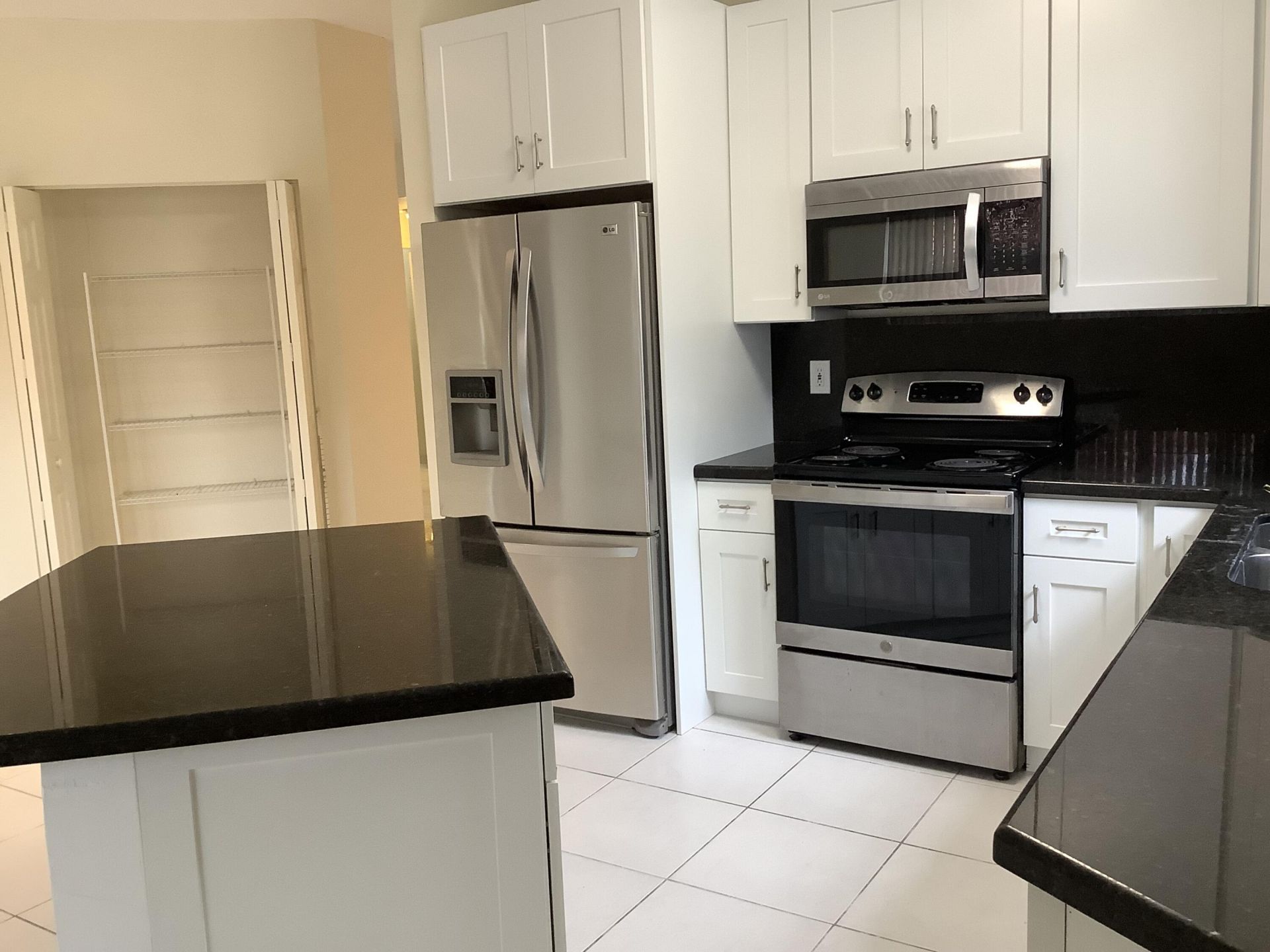 7330 NW 1st Place, Plantation, FL 33317 Photo