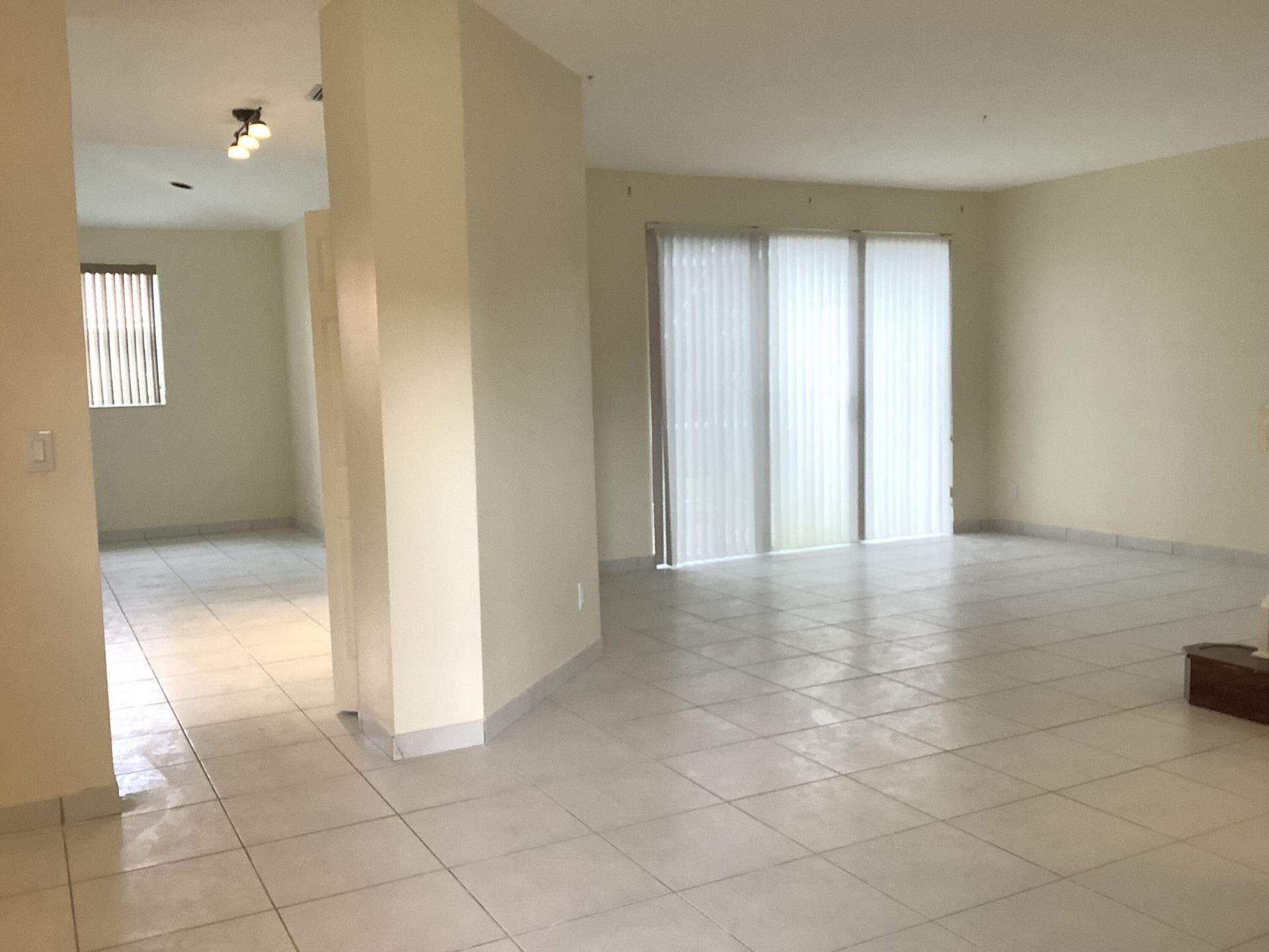 7330 NW 1st Place, Plantation, FL 33317 Photo