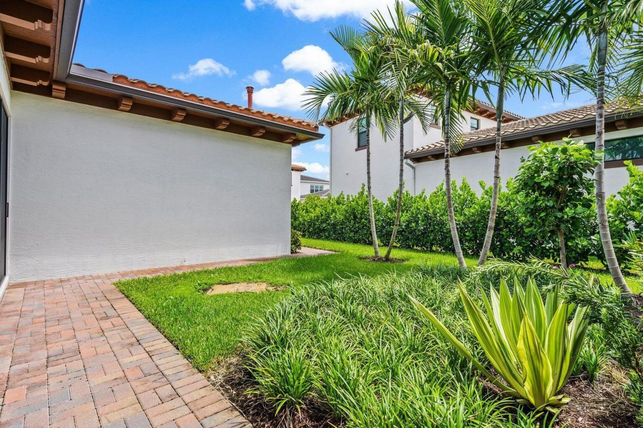 13644 Dumont Road, Palm Beach Gardens, FL 33418 Photo