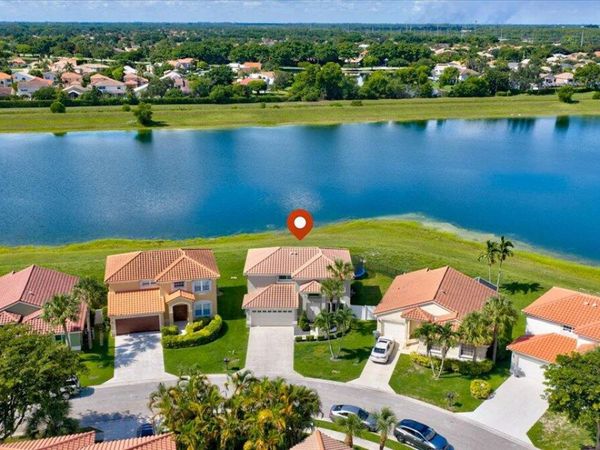 10712 Oak Lake Way, Boca Raton, FL 33498