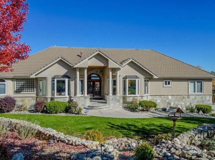 285 Sierra Country Circle, Gardnerville, NV 89460 Photo