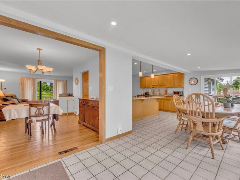 7170 Kingsview Road, Sagamore Hills, OH 44067 Photo 10