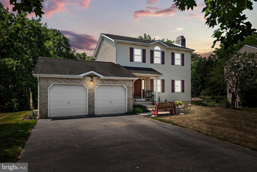 2232 DONNA LANE, POTTSTOWN, PA 19464