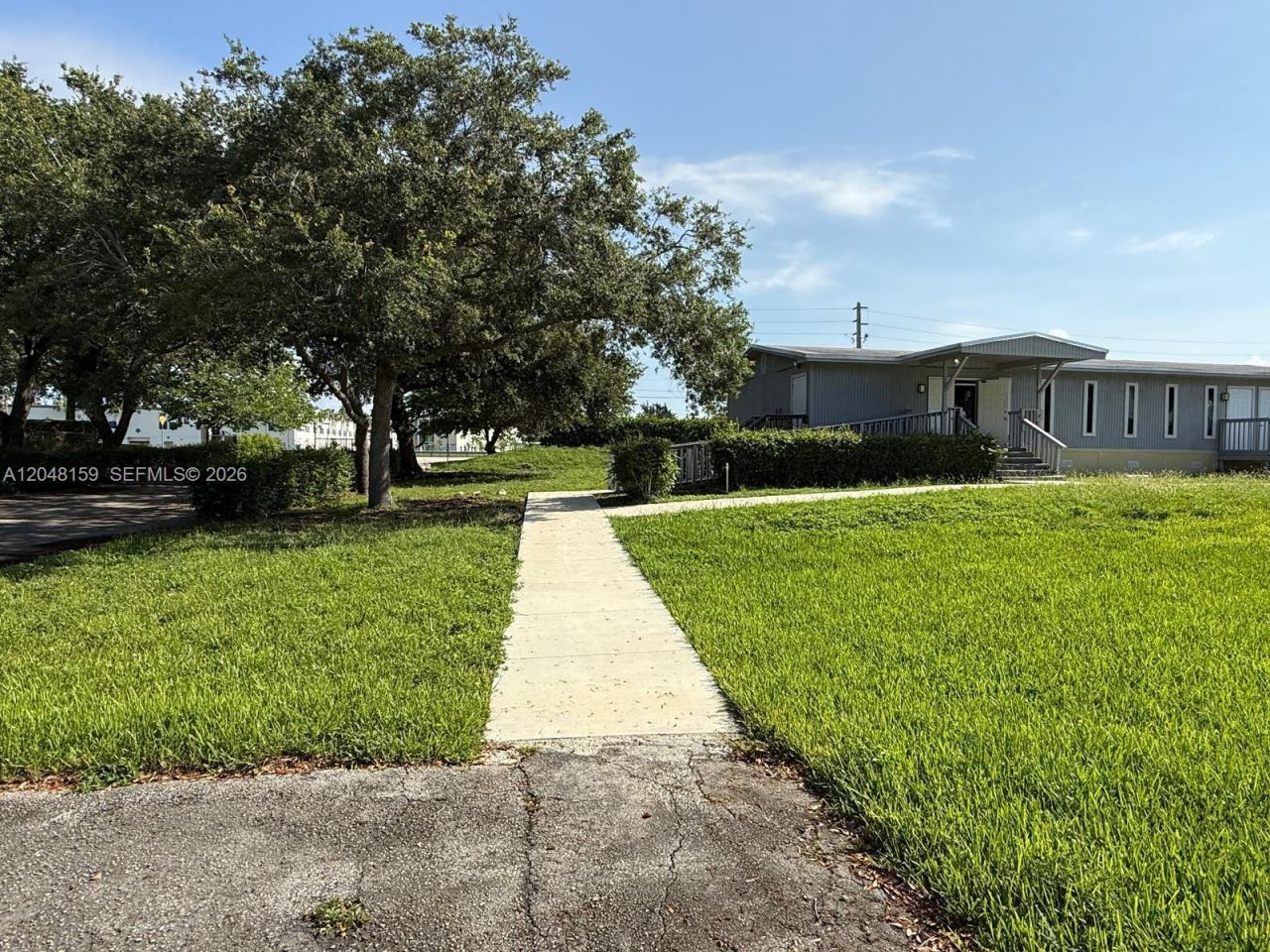 18500 Griffin Rd , Southwest Ranches, FL 33332 Photo