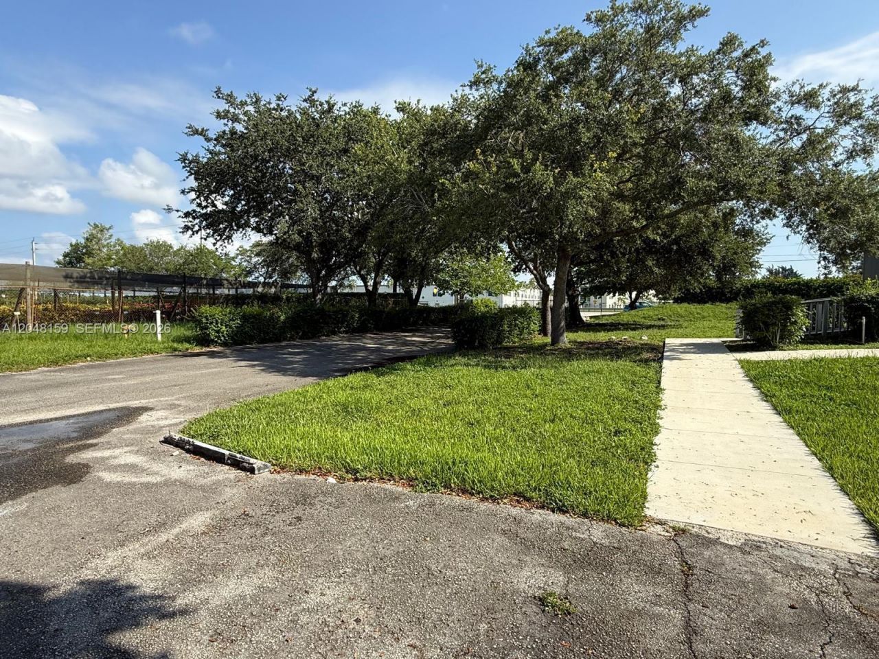 18500 Griffin Rd , Southwest Ranches, FL 33332 Photo