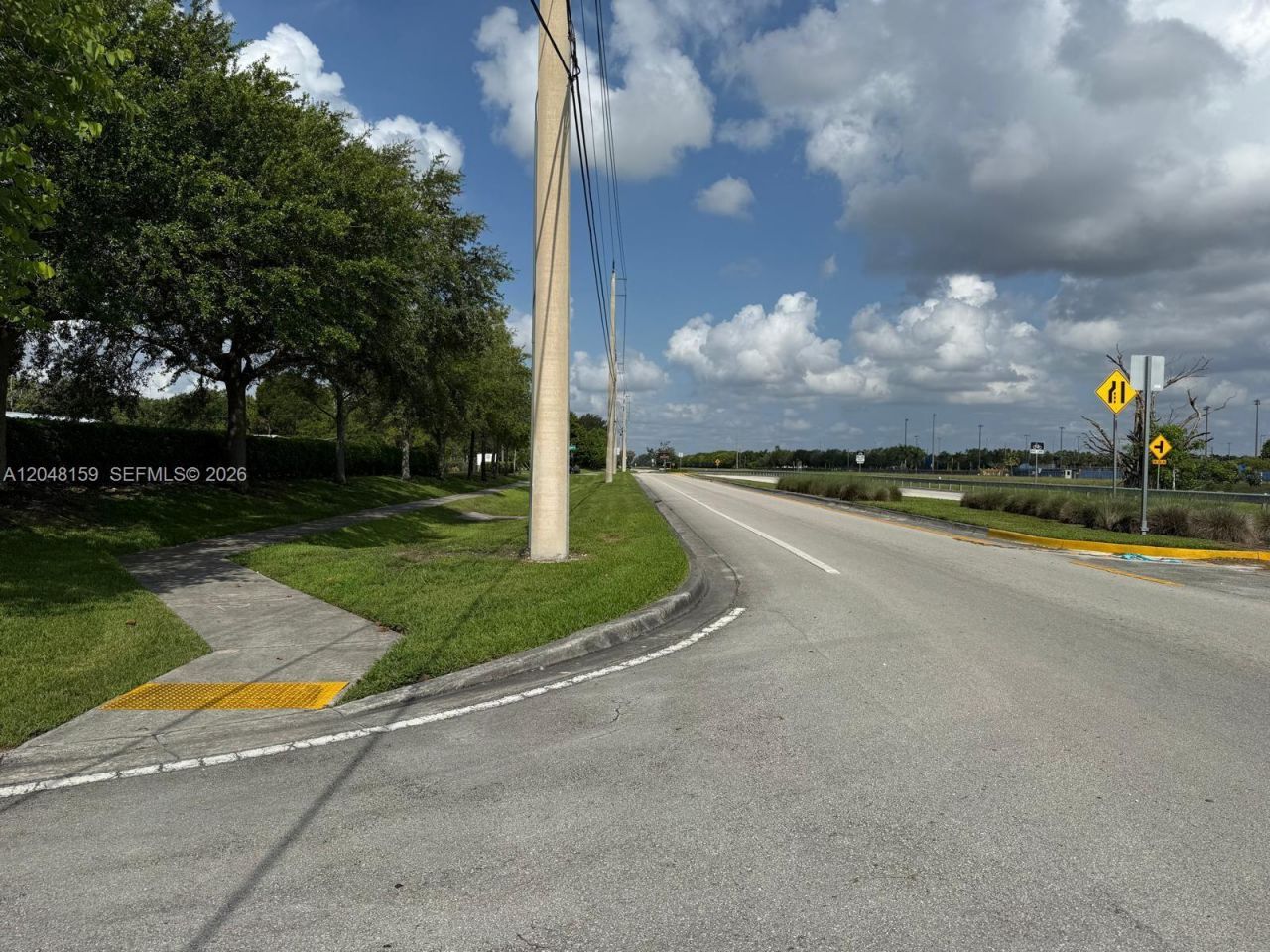 18500 Griffin Rd , Southwest Ranches, FL 33332 Photo