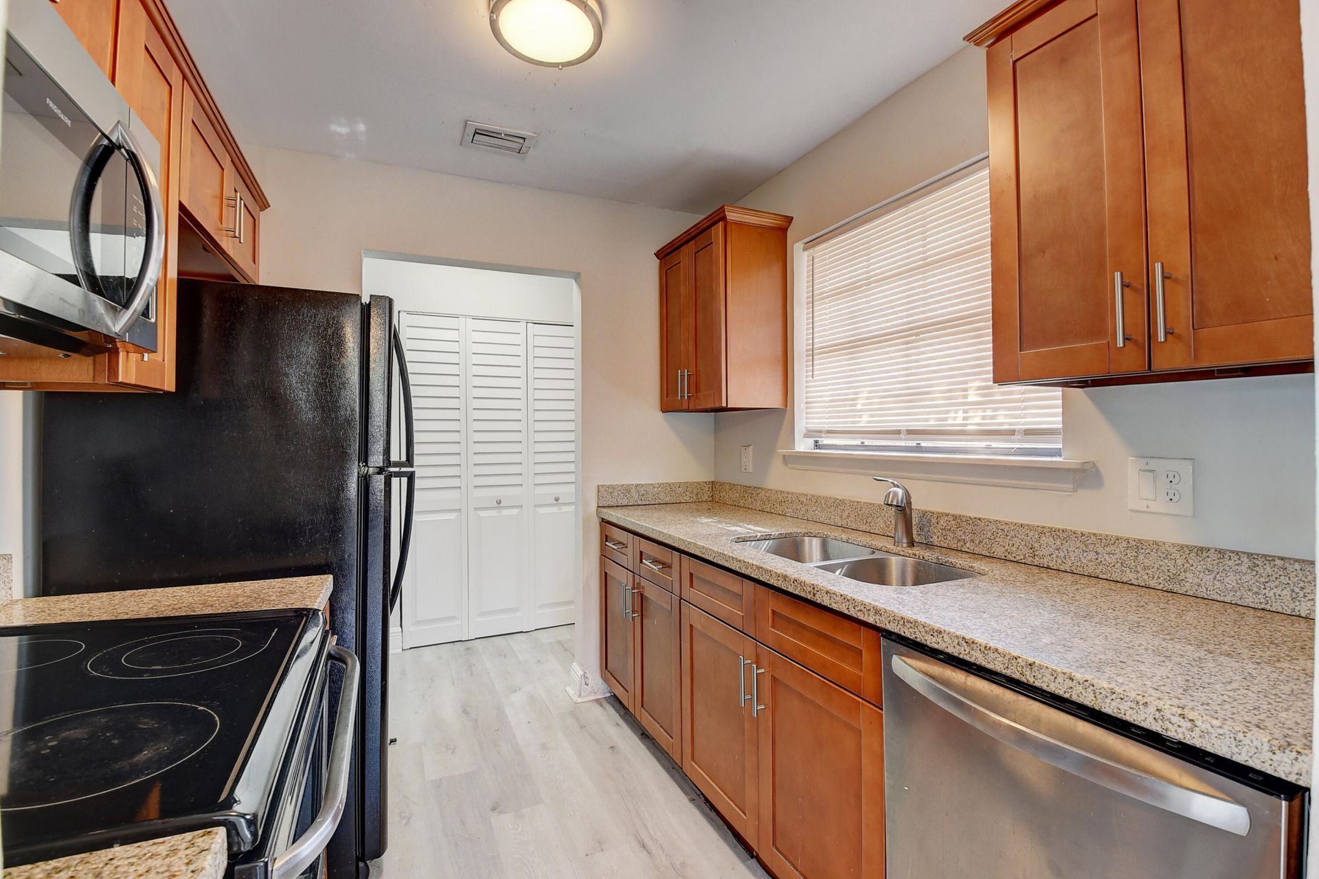 237 SW 11th Avenue, Delray Beach, FL 33444 Photo