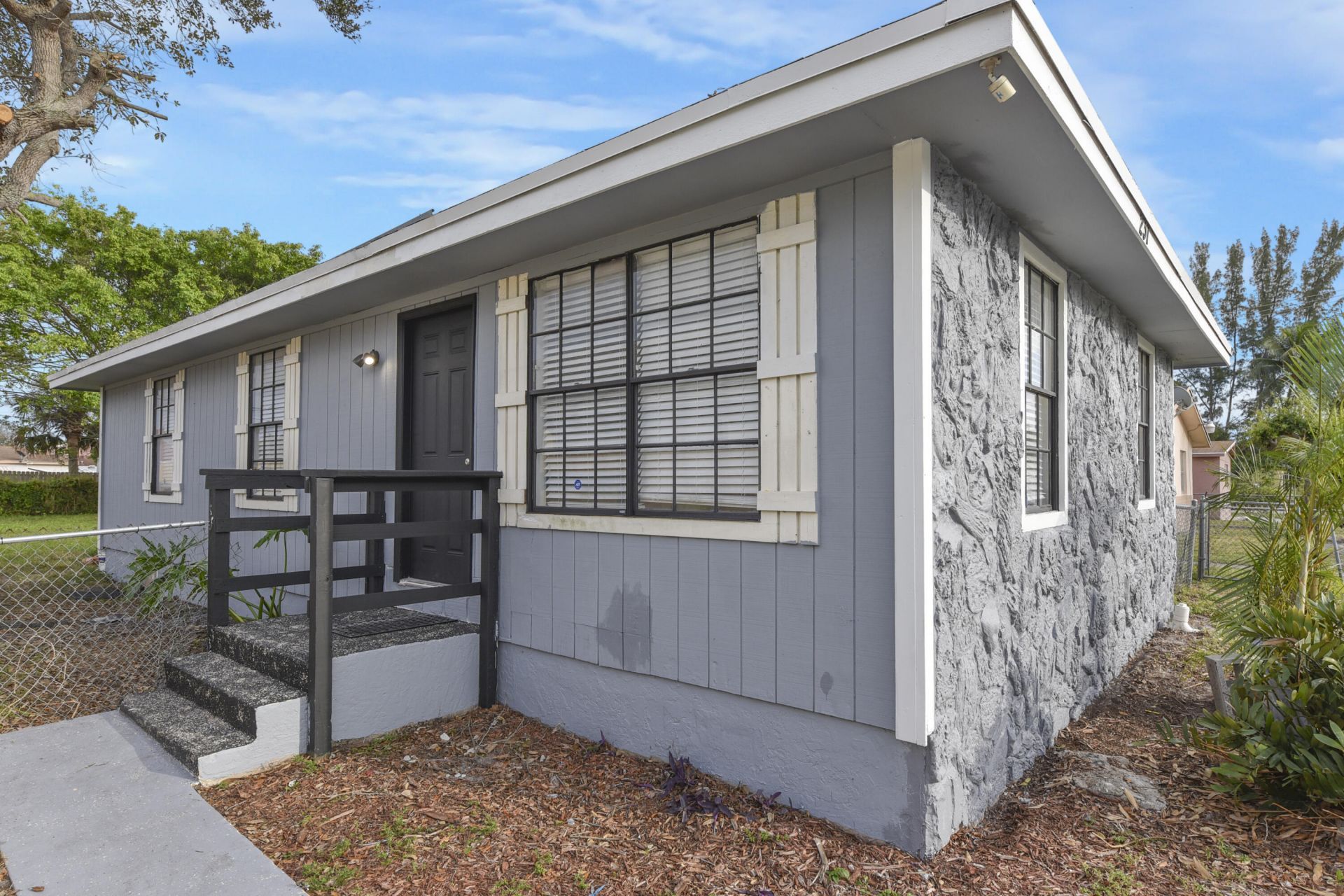 237 SW 11th Avenue, Delray Beach, FL 33444 Photo