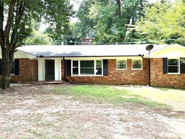 3727 Dial Drive , Stone Mountain, GA 30083